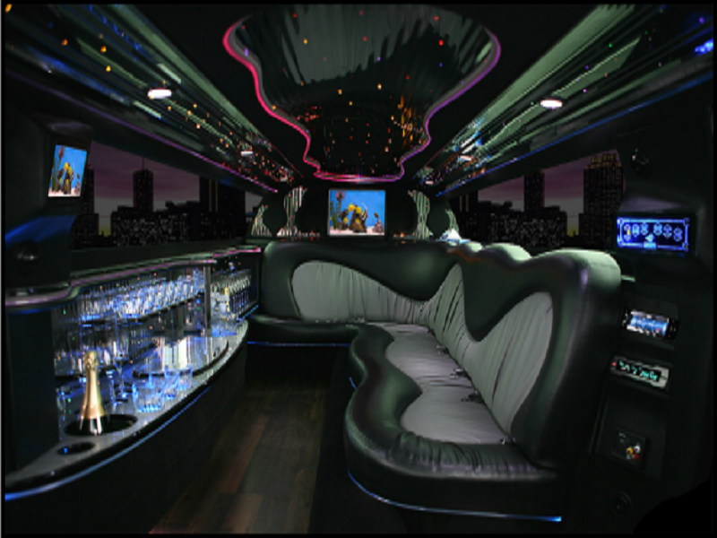 Chrysler Limo Hire Interior (Prom Cars)