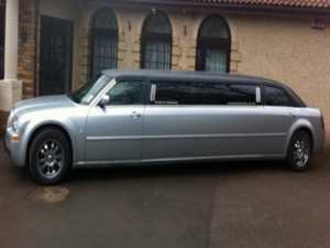 Chrysler Limo Hire (School Prom)