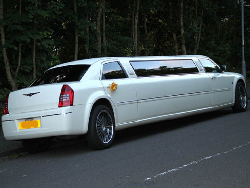 chrysler-limo-hire-Prom Cars